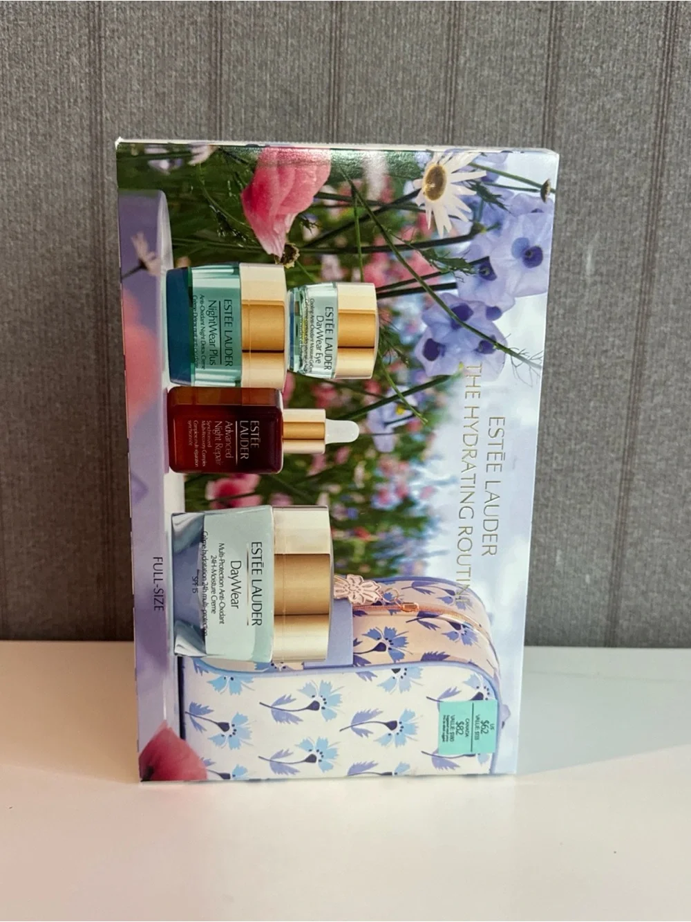 Estee Lauder DayWear Hydration 5pc Set — Full-size DayWear Moisturizer Spf 15